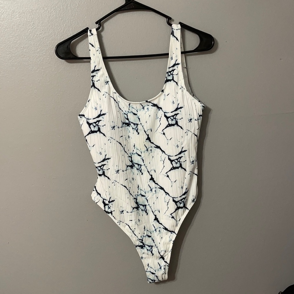 Marble print xl SHEIN one piece